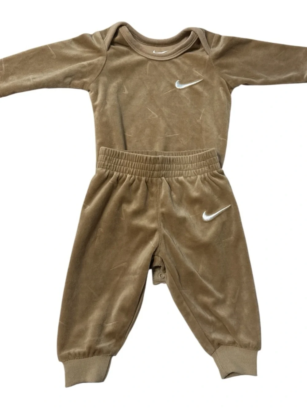 Nike Toddler Velour Tracksuit Set Taupe White Logo Size 3M Soft Cozy‎ Unisex - Picture 4 of 8